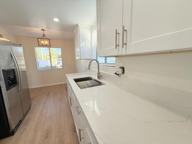 226 Gloxina St in Encinitas, CA - Building Photo - Building Photo