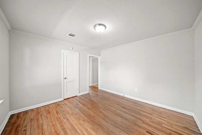 6617 S Lincoln Dr in Hitchcock, TX - Building Photo - Building Photo