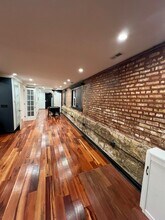 2437 N Francisco Ave in Chicago, IL - Building Photo - Building Photo