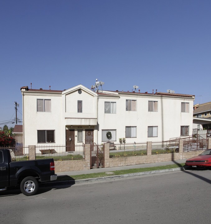 231 N Vendome St in Los Angeles, CA - Building Photo