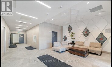 1 Wellington St in Brantford, ON - Building Photo - Building Photo