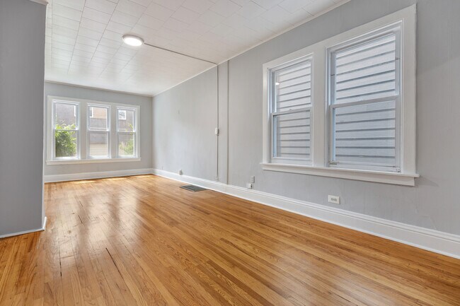 2138 W Wellington Ave in Chicago, IL - Building Photo - Building Photo
