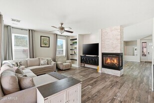 29401 N 48th Pl in Cave Creek, AZ - Building Photo