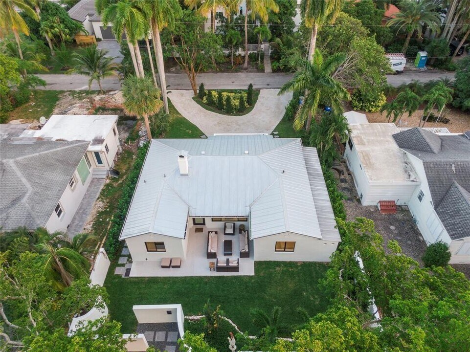 450 N Victoria Park Rd in Fort Lauderdale, FL - Foto de edificio
