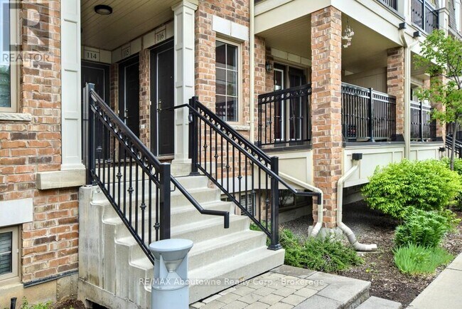property at 2441-2441 Greenwich Dr