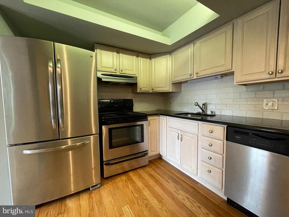 1703 Yardley Commons in Yardley, PA - Building Photo