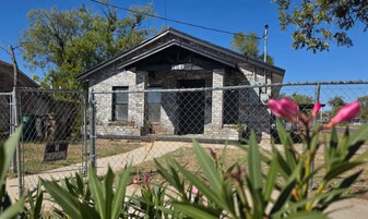 104 W 22nd St in San Angelo, TX - Building Photo