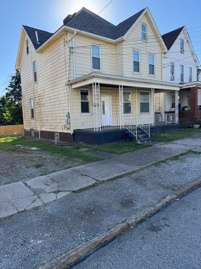 913 Union Ave in McKeesport, PA - Building Photo - Building Photo
