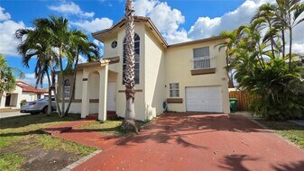 15856 SW 112th Terrace in Miami, FL - Building Photo