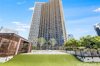 987 Queen St in Honolulu, HI - Building Photo - Building Photo