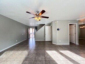 8939 W Agate Ave in Las Vegas, NV - Building Photo - Building Photo