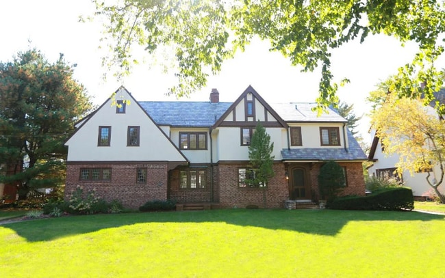 1980 Chapel St in New Haven, CT - Building Photo - Building Photo