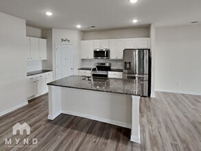 5049 Markfield Ln in Monroe, NC - Foto de edificio - Building Photo