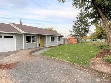property at 1127 Arlington Dr