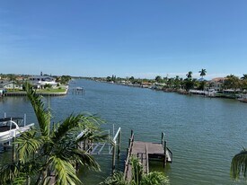 11605 3rd St E, Unit Harborview 308 in Treasure Island, FL - Building Photo