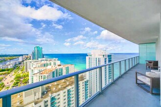4111 S Ocean Dr in Hollywood, FL - Building Photo - Building Photo