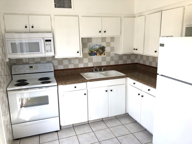 2335 Daley St, Unit 1