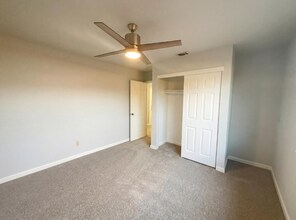 4744 Ponderay Ln in Sacramento, CA - Building Photo - Building Photo