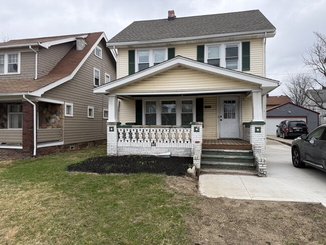 property at 13715 Thornhurst Ave