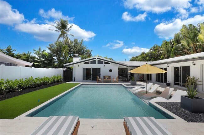 property at 278 Tropic Dr