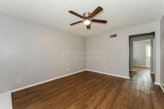 5927 Shadydell Dr in Fort Worth, TX - Building Photo - Building Photo