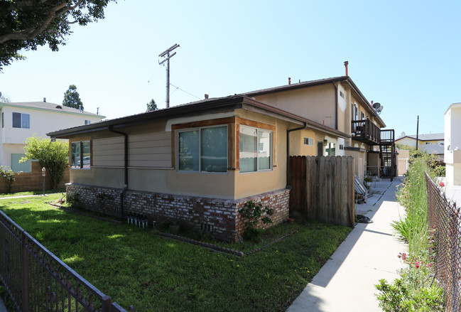 4165-4177 Elenda St in Culver City, CA - Building Photo - Building Photo