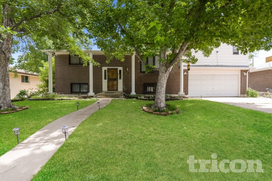 4486 S Utica St in Denver, CO - Building Photo