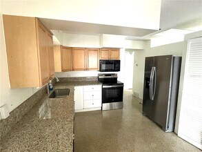 4546 Huntington St NE in St. Petersburg, FL - Building Photo - Building Photo