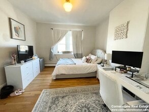 748 E 4th St, Unit G in Boston, MA - Building Photo - Building Photo