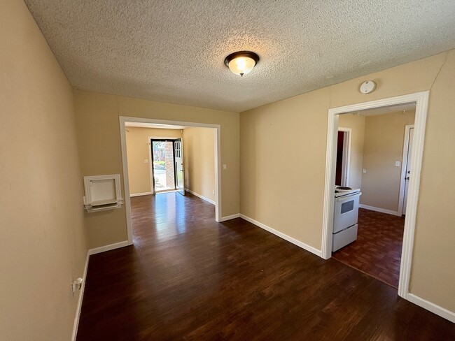 2021 Westchester Dr in The Village, OK - Building Photo - Building Photo