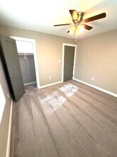 2248 Areba St, Unit Unit #1 in Dallas, TX - Foto de edificio - Building Photo