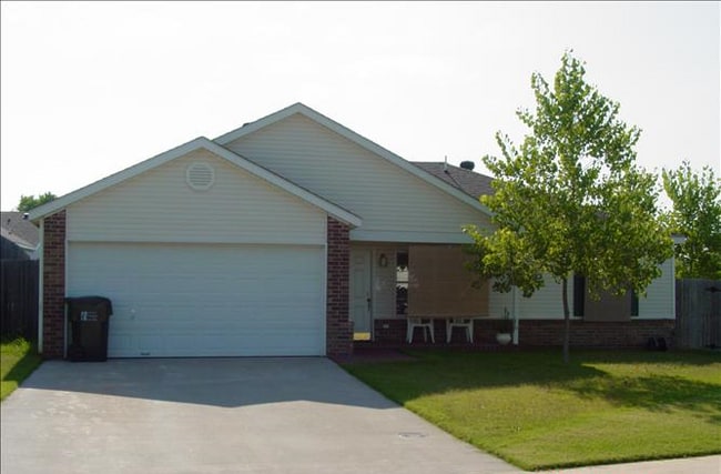 property at 1016 Shadowlake Rd