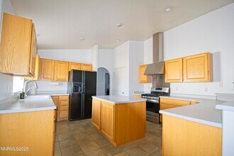 1905 Lakeshore Dr in Carson City, NV - Building Photo - Building Photo