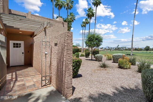 7401 N Scottsdale Rd in Paradise Valley, AZ - Building Photo - Building Photo
