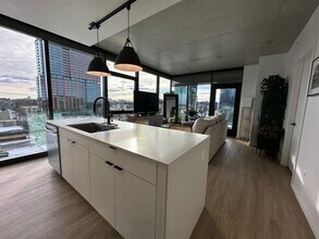 225 N Elizabeth St in Chicago, IL - Foto de edificio - Building Photo