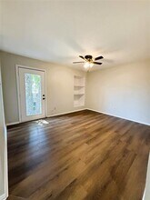 1025 NW Summercrest Blvd in Burleson, TX - Building Photo - Building Photo