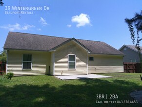 39 Wintergreen Dr in Beaufort, SC - Building Photo - Building Photo