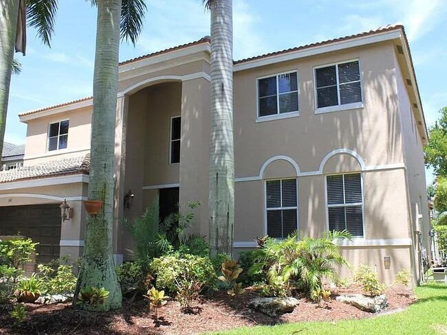 property at 947 Nandina Dr