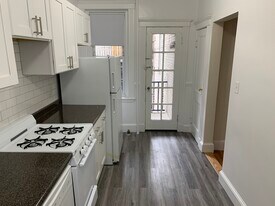 4 Vinal St, Unit 8 in Boston, MA - Building Photo