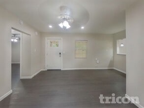 4223 Dinglewood Ave in Charlotte, NC - Building Photo - Building Photo