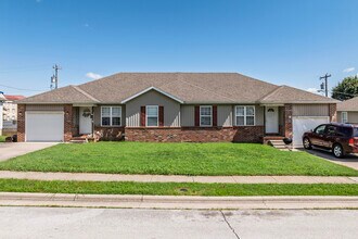 1502 E Kerr St in Springfield, MO - Building Photo - Building Photo