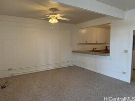 1571 Thurston Ave in Honolulu, HI - Building Photo