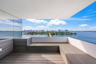 3 Island Ave in Miami Beach, FL - Building Photo
