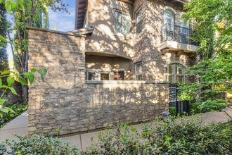 4320 Pavilions Pl Ln in Sacramento, CA - Building Photo - Building Photo