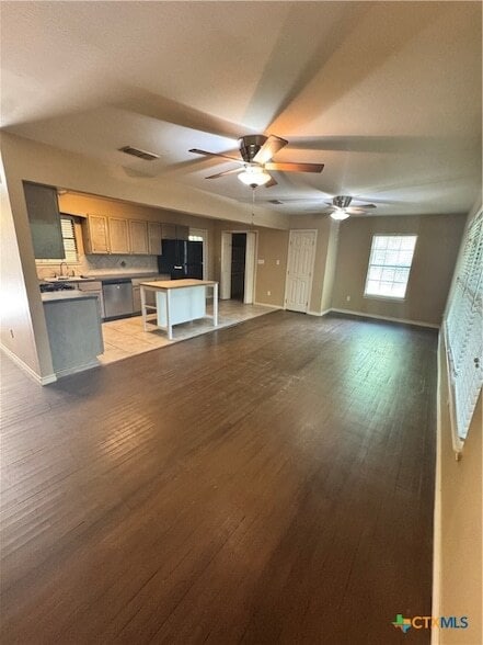 902 Fern Ln in Victoria, TX - Foto de edificio - Building Photo