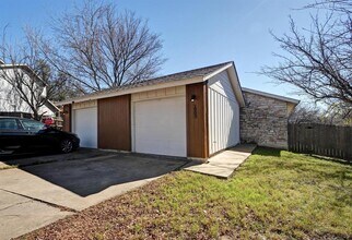 1903 Townesouth Cir in Austin, TX - Building Photo - Building Photo
