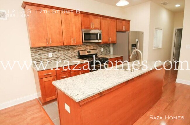 1213 S 17th St-Unit -B in Philadelphia, PA - Building Photo - Building Photo