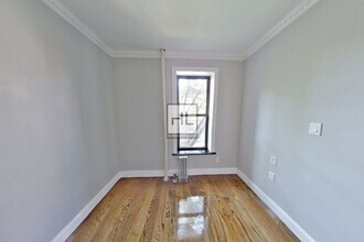E 105TH ST., Unit 21 in New York, NY - Building Photo - Building Photo