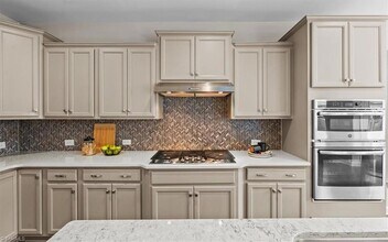 802 Blue Moon Ct in Greensboro, NC - Foto de edificio - Building Photo