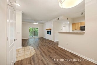 1300 Park W Blvd in Mount Pleasant, SC - Building Photo - Building Photo
